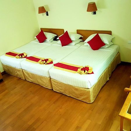 Hotel A1 Мандалай Екстер'єр фото
