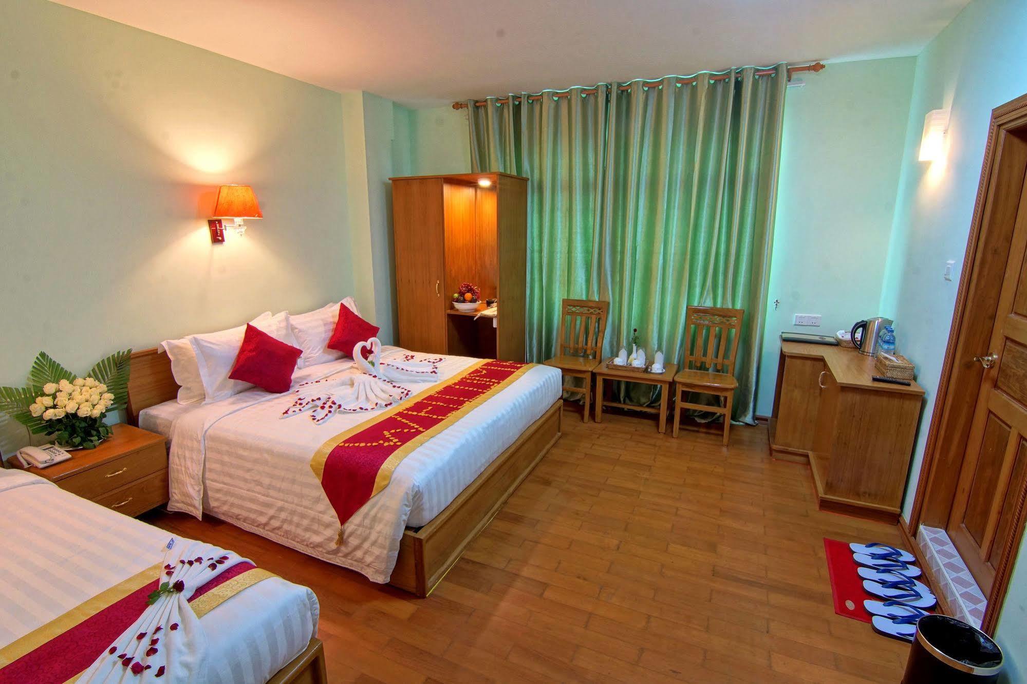 Hotel A1 Мандалай Екстер'єр фото