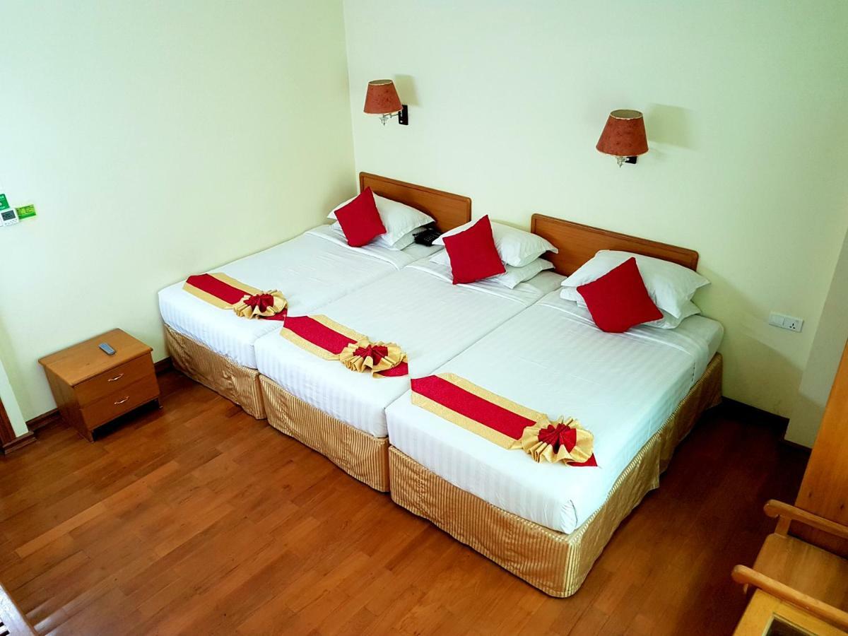 Hotel A1 Мандалай Екстер'єр фото